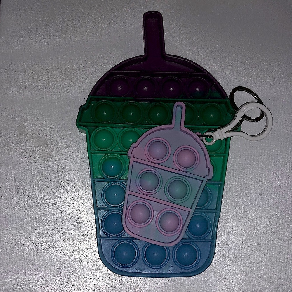 Slushy-smoothie poppets
